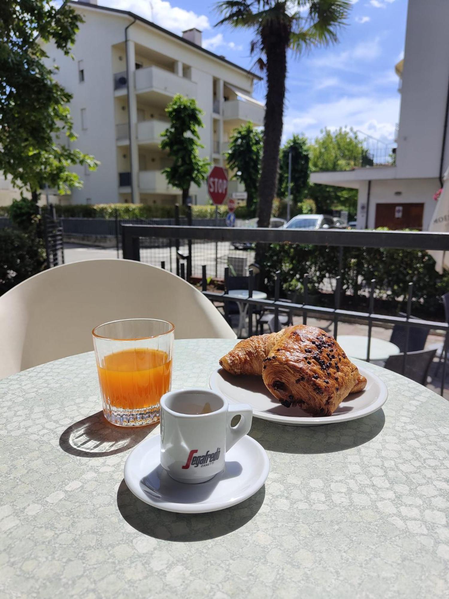 Hotel Montebello Riccione Eksteriør bilde