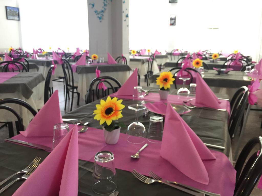 Hotel Montebello Riccione Eksteriør bilde