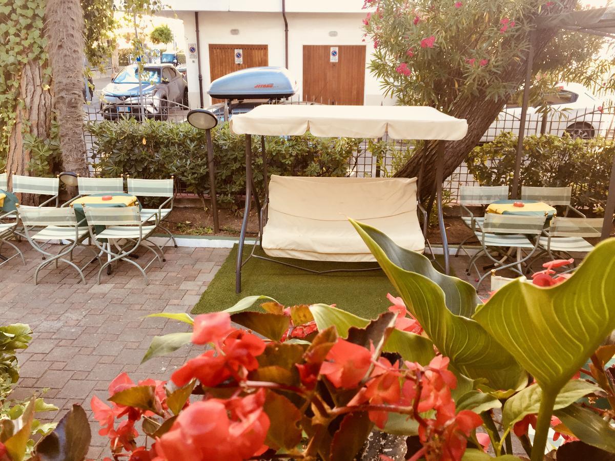 Hotel Montebello Riccione Eksteriør bilde
