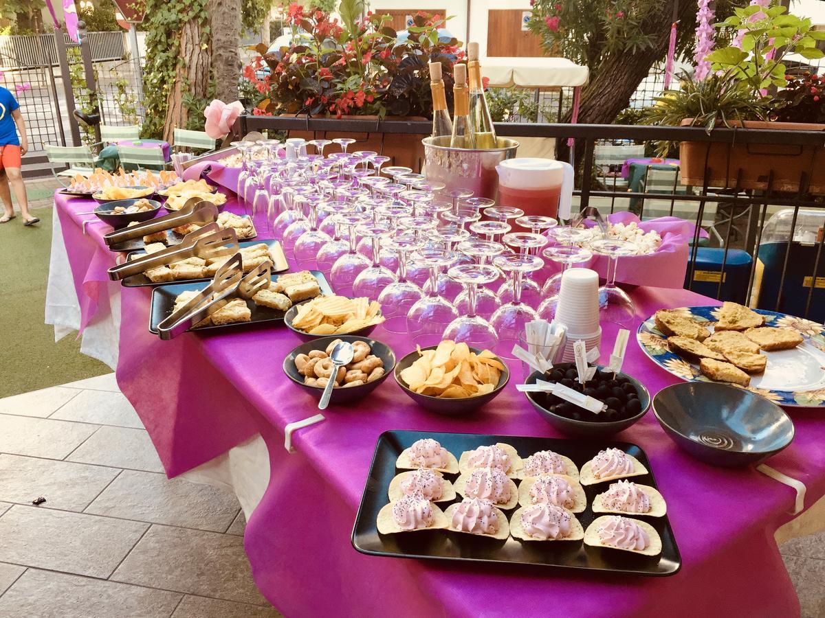 Hotel Montebello Riccione Eksteriør bilde